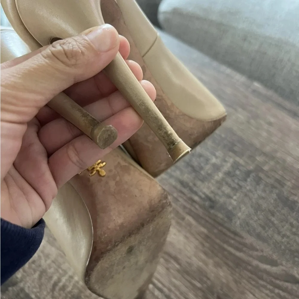Prada Nude Leather Pointed Toe Pumps 38.5 - Picture 7 of 8